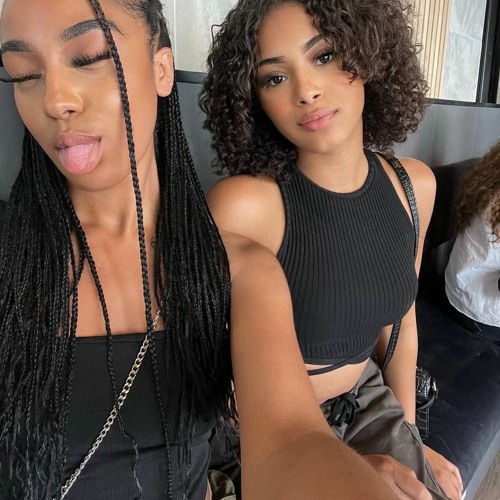 her diary is burning (fangs)