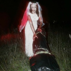 GAUN PUTIH (kau menikah di saat ku mati)