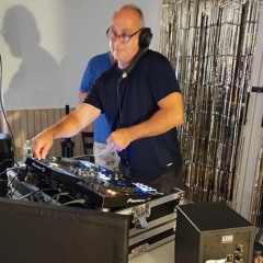 DJ VINCE T - "SONGS THAT SHOULD BE PLAYED OFTEN" (70'S & 80'S MIX)