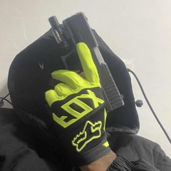 Trenchbabyeli - They took my Instagram