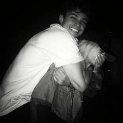 حيل تبوسني وتحضن ..