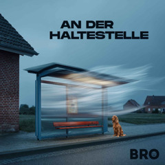 An der Haltestelle