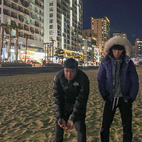 Woods in tr33 (feat. raviann)