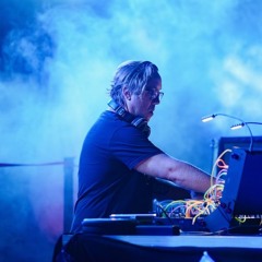 Awesome Soundwave Live 031 [with Christopher Coe]