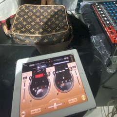 CONHECI A FAMOSA CAROL [[ DJ JN DUTRA ]] MC'S NITO & LYSA