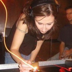 Chloe Harris - Live @ Transitions, Kiss 100 FM, 28.03.2004