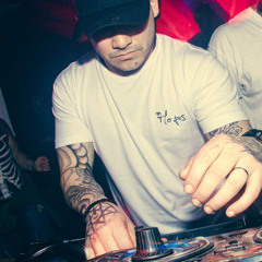 Qu1luu - back to groove (hibrid techno)