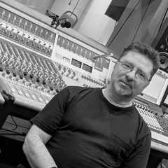 VOICEACTOR BROADCASTER COMMERCIAL REEL