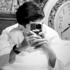 يمر الليل في بعدك