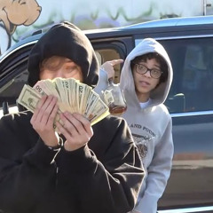 Nettspend + Xaviersobased - Sittin Here Slouching