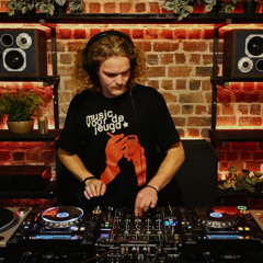 09.11.2025 Gentomtrent w/ krulletje | Microwave Studio