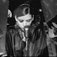Lykke Li - I Follow Rivers (Live on the Moon)