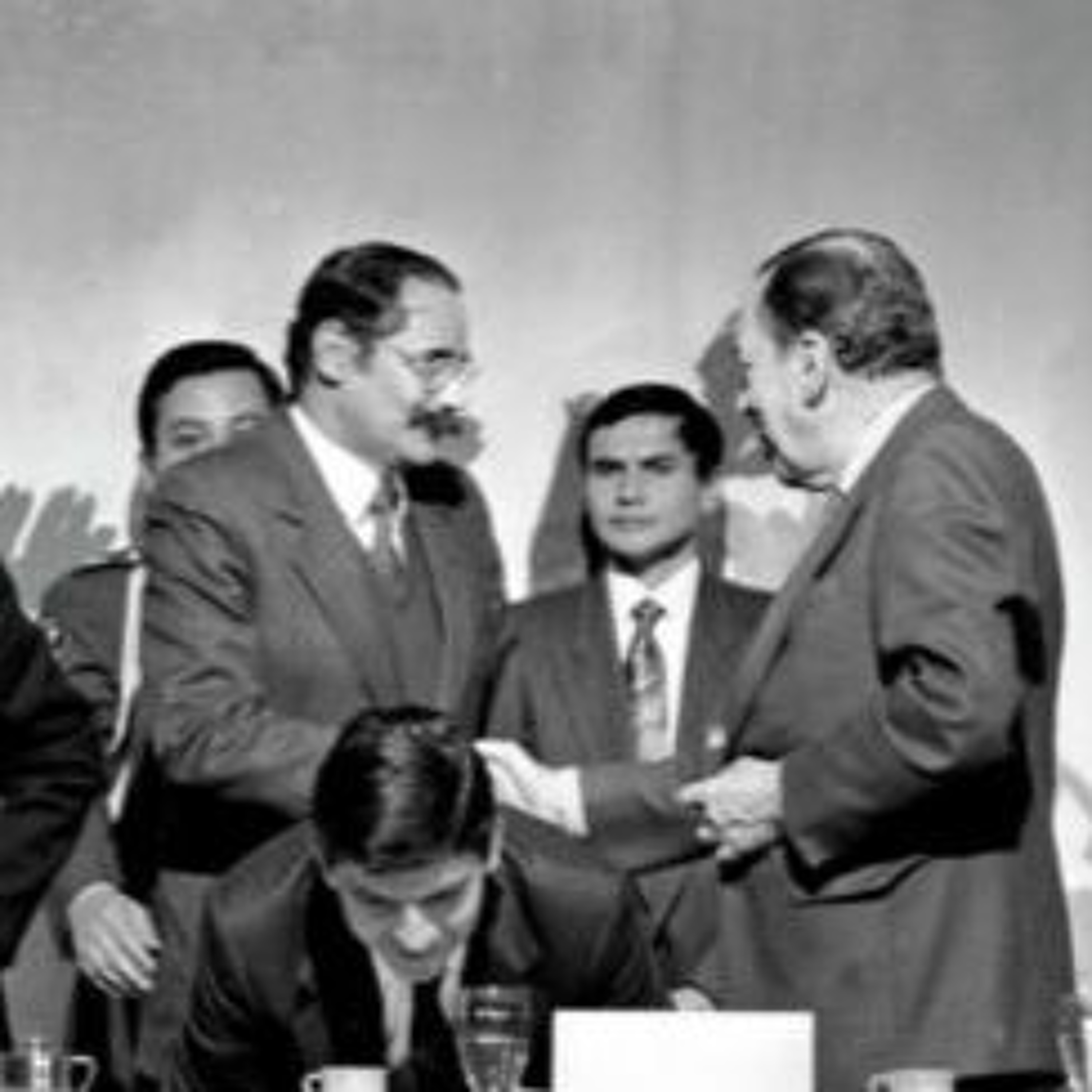 Constitución de 1991 El árbol que no logra echar raíces en Entre Líneas episode artwork