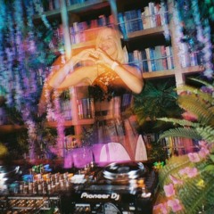HOLYPOLLY ‒ Live@Namaste | Community Moscow