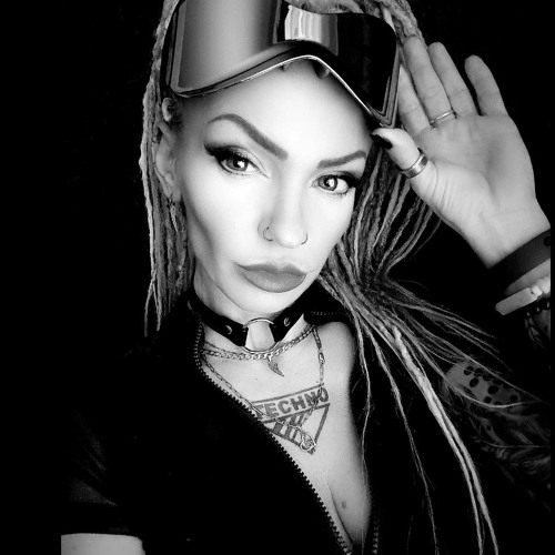 Miss Pin - The Future Is Female #3 set 158bpm