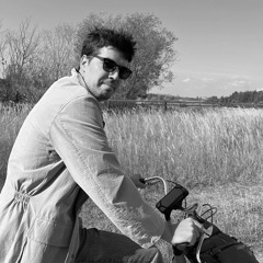 HIGH TIDE, LOW LIGHTS w/ Mladden