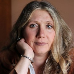 Traci Fiaretti: "Hearing God's Voice Every Morning in Devotions" (December 4th, 2023)