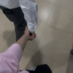 ‎⁨"علشانك أمشيها بلاد"⁩