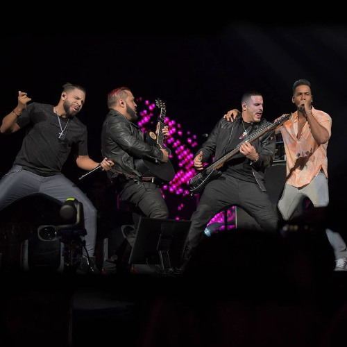 Dj RayMix - The Best Of Aventura Vol 1