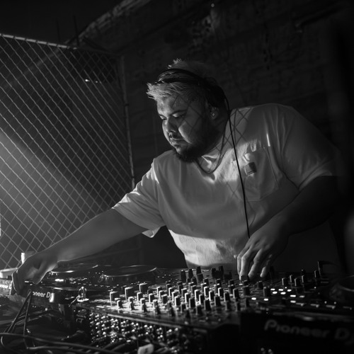 Reverberation Support For Luca Agnelli X Estella Boersma