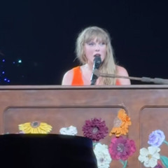 Maroon (Paris) Live At The Eras Tour