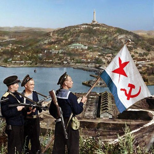 Ходим по океанам Soviet navy song - Northern sea fleet ensemble