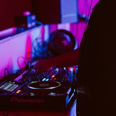 Feel The House 001