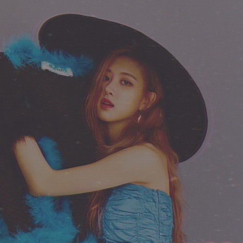 lrreplaceable-ROSÉ