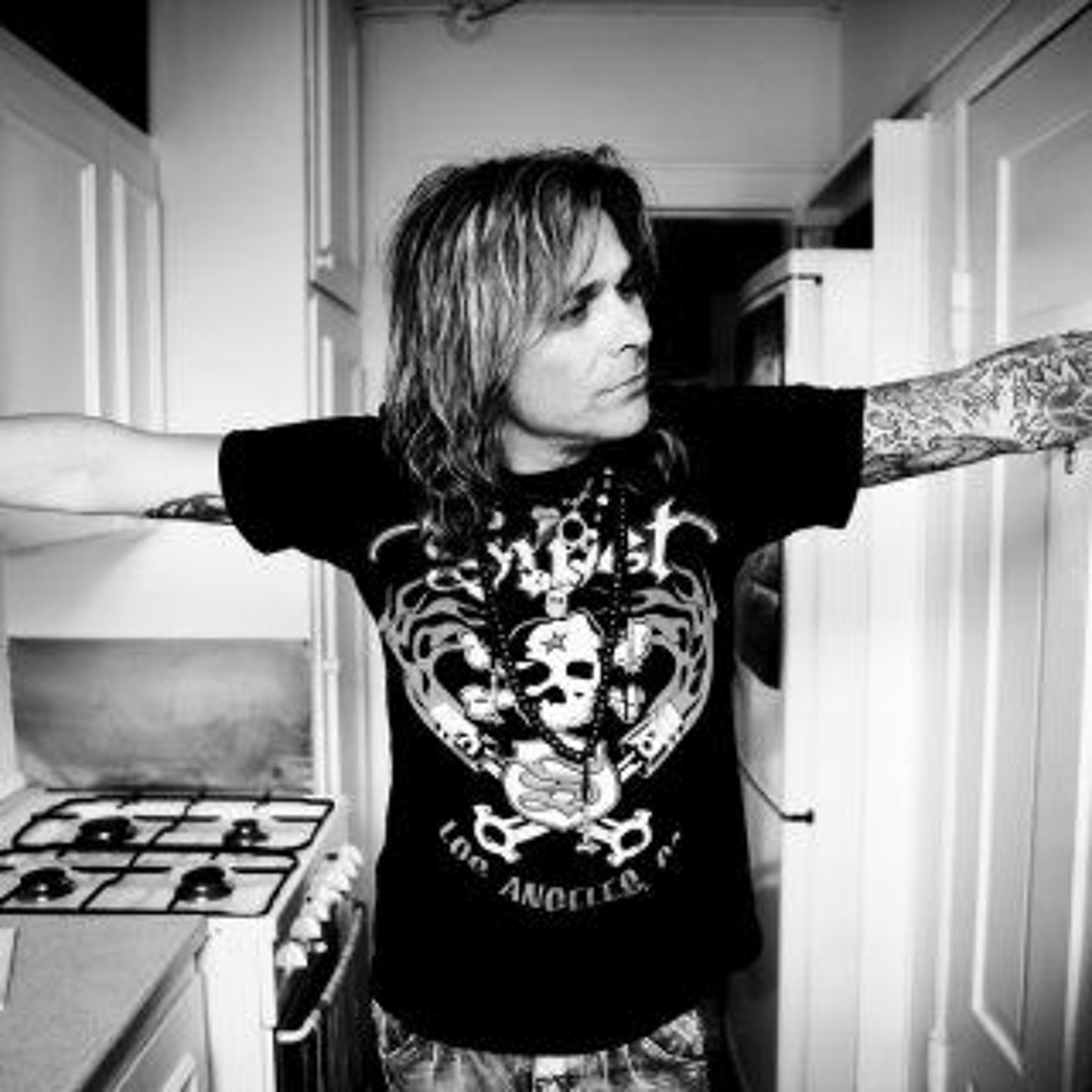 Bladtcast #391 - "Tales of Anti-Social Distancing 24-Mike Tramp Literally Distant In Denmark" episode artwork