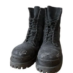 Balenci strike boots