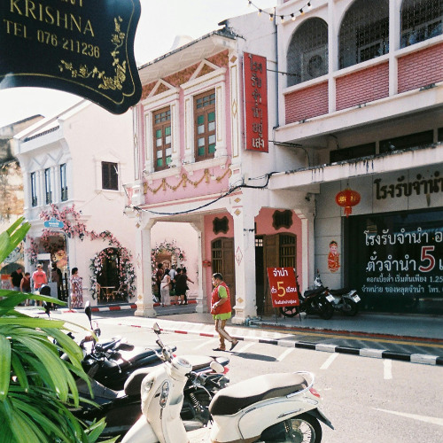 Island of Three Tongues