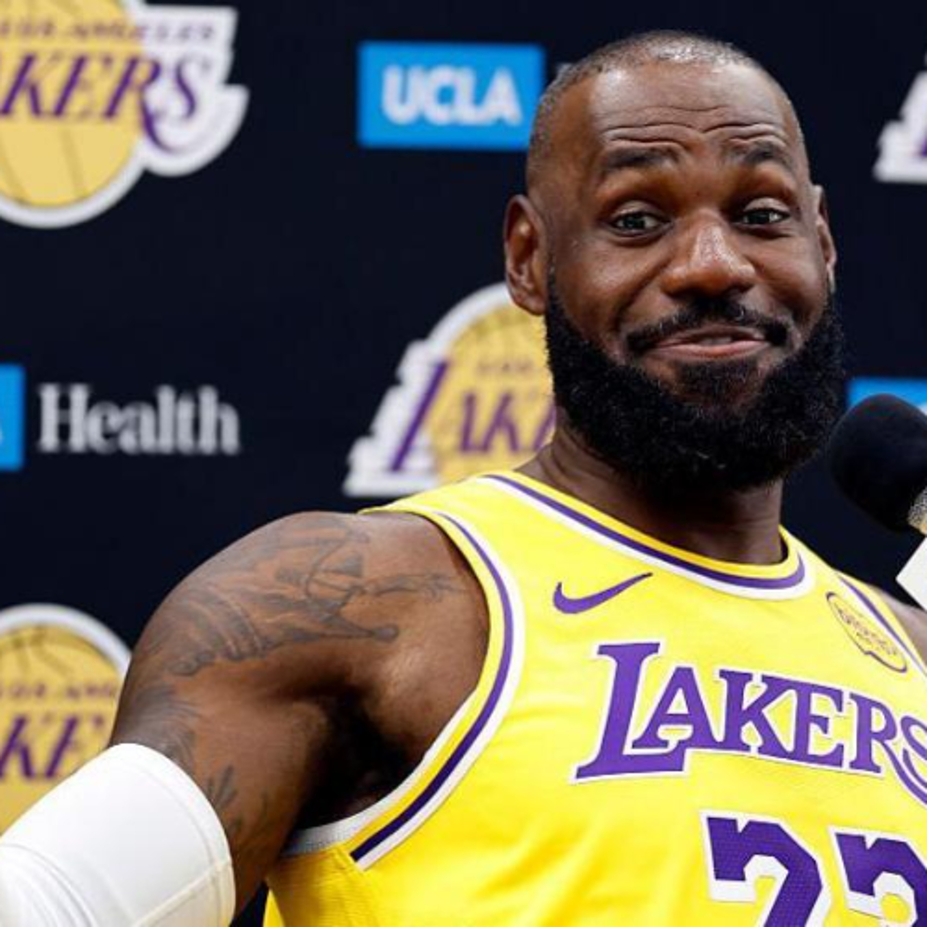 Lebron's BIG FAKE-OUT !!!