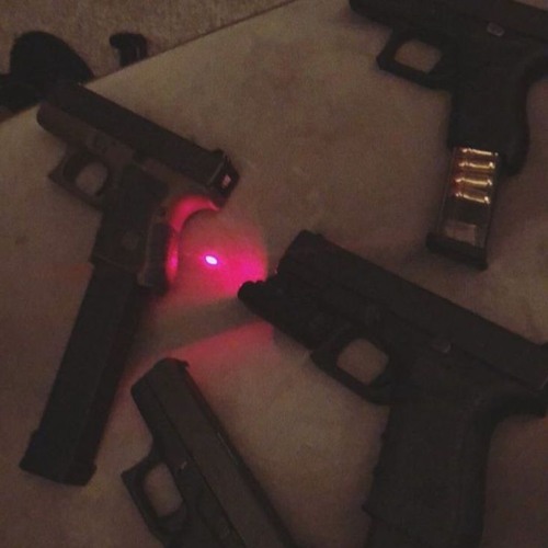 GLOCK DE 30 NO PENTE - MC MINININ E MC 2G DO SF ( DJ SANBARBOSA )
