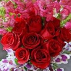 Stunning bouquets are made simple to get with our Dubai flower delivery service