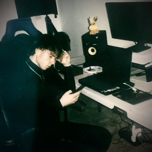 Let Me Glo (feat. Devski & Wat3r) (prod. Curley)