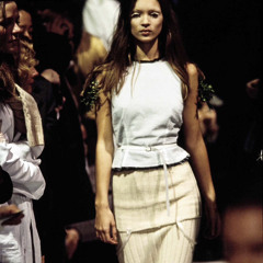 Kate Moss x Genesis (she’s a rockstar trapped in a supermodels body)
