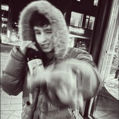 𝔰𝔩𝔦𝔱𝔢𝔯 𝔬𝔤 𝔰𝔎𝔦𝔫𝔫𝔢𝔯