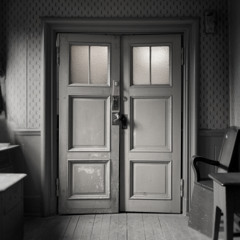 No Ones Knocking