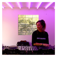 L13 @Container - Cora M - 022