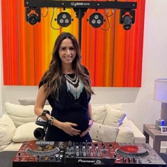 Fernanda Christovao - Deep House (August 2022)