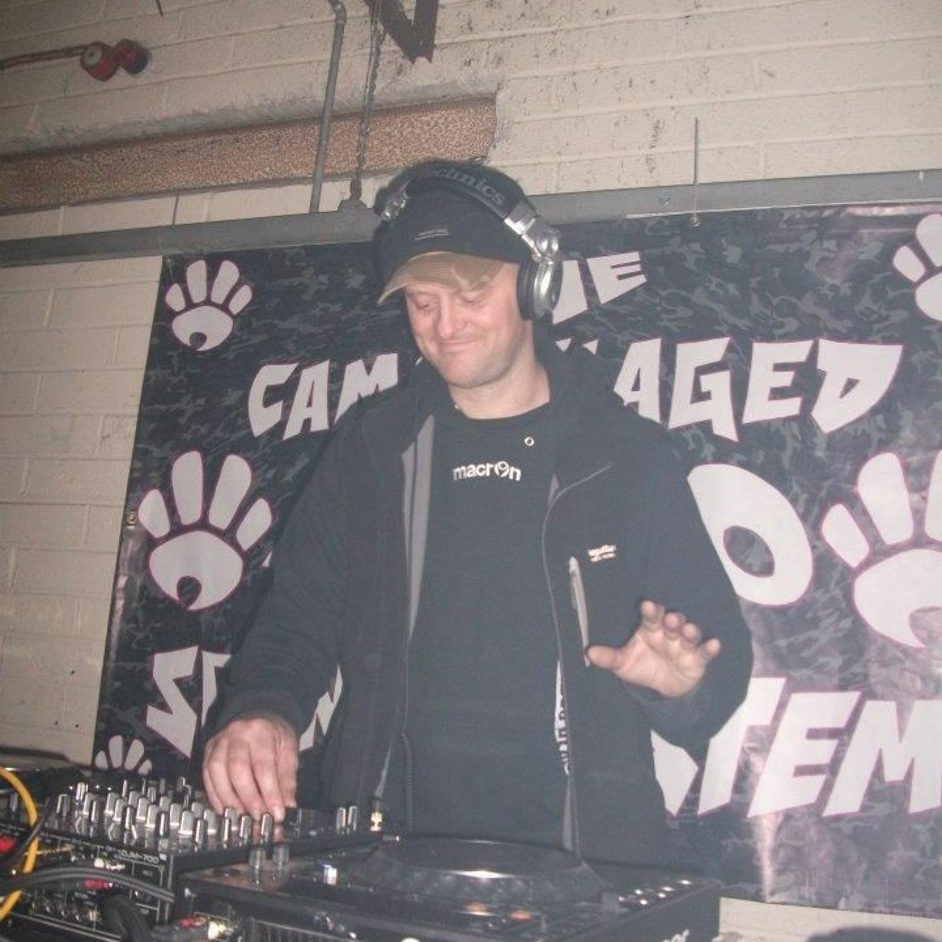 Cousin Ev.Camouflaged Disco.07.02.2020.Is it house is it techno is it disco is it breaks mix episode artwork