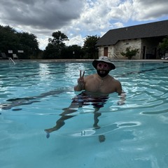 Wubz by The Pool