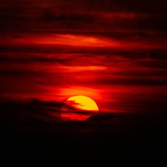 RB Zouu - Sun's Go Down