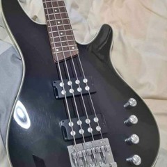 Bassline-Riff Jam track with DrumBeat-  - 5a.mp3