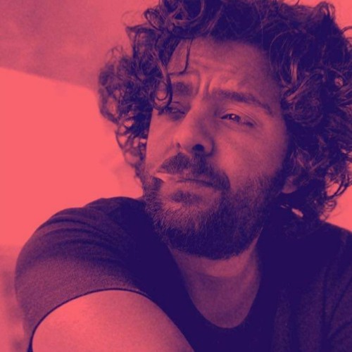 عمرو حسن | بيعلق غلطاته على الحب