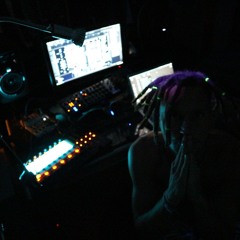 Dancing Baby Aliens In My Spacecraft [152 bpm]