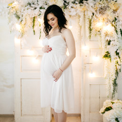 2025 Maternity Fashion: Bold, Empowering, and Ready to Redefine Pregnancy Fashion Book