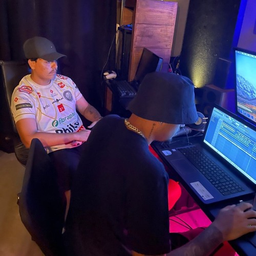 cada um com seus problemas