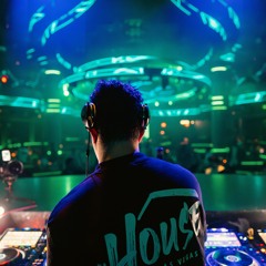 Leiru LIVE from LIV Las Vegas!