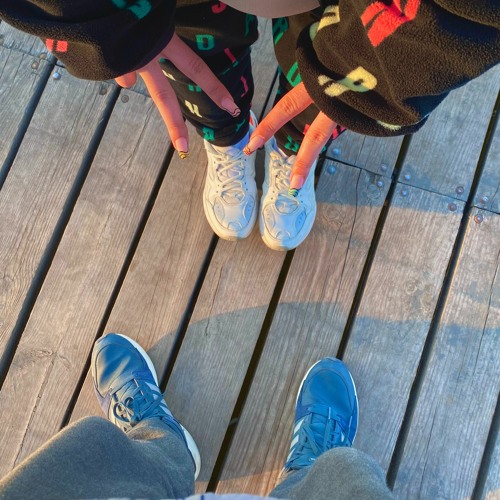 Визги (feat. Chay)